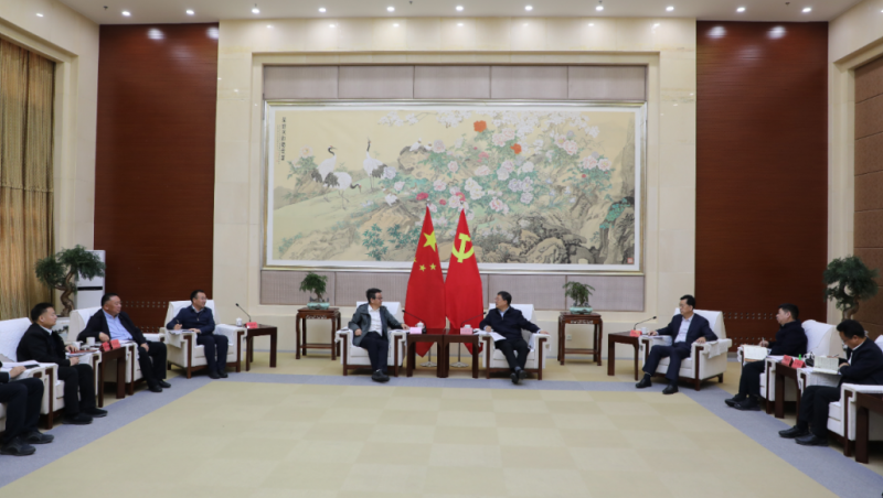 尊龙抖圈官网动态｜尊龙抖圈官网集团党委书记王冲一行赴定西市造访交流，，，，，，共商深化相助事宜